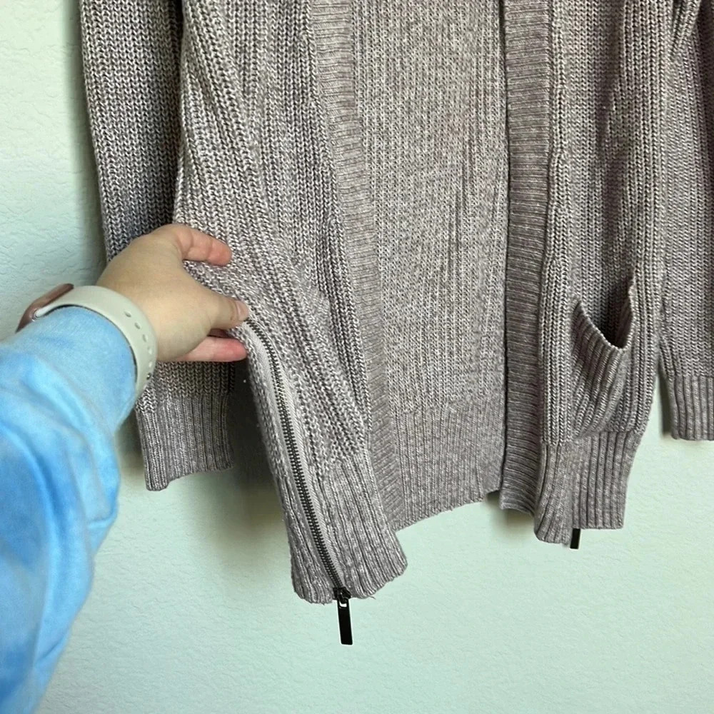 Rock & Republic Cardigan Sweater w Zipper Details / Mauve / Size Med / GUC - Picture 2 of 4